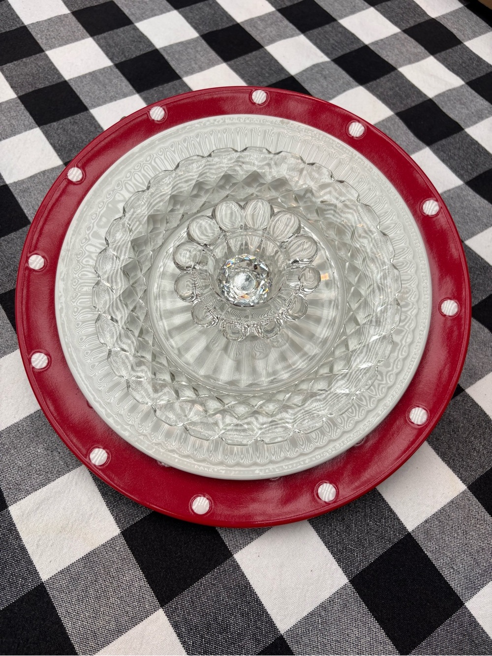 GARDEN PLATE Perfect addition to your garden. All you need is a rebar.